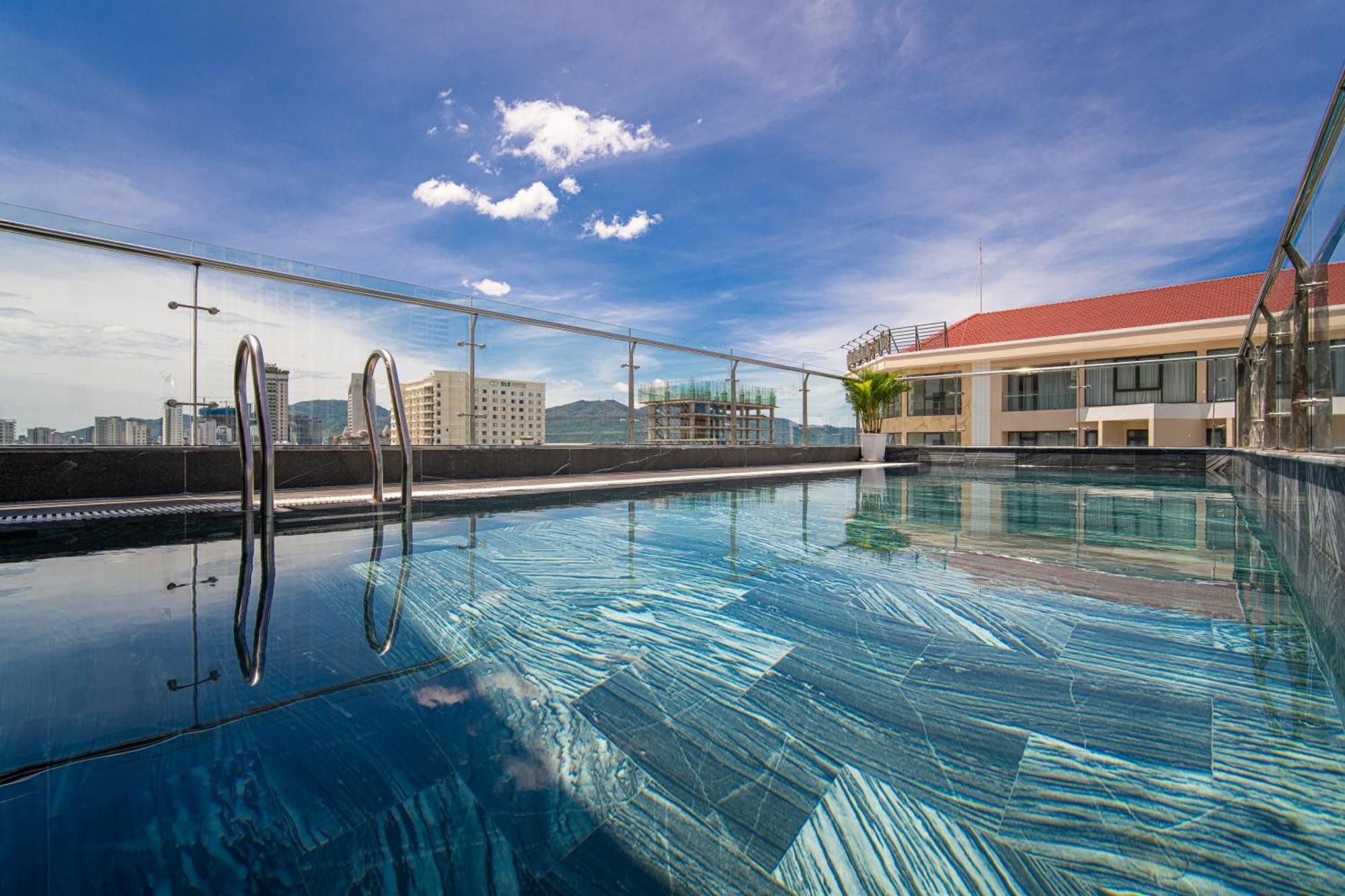 Sea Wind Hotel By Thg Đà Nẵng Extérieur photo